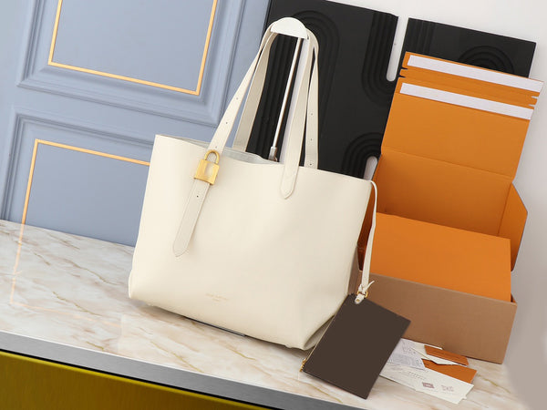 Soft leather tote bag