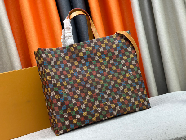 Large capacity women tote bag