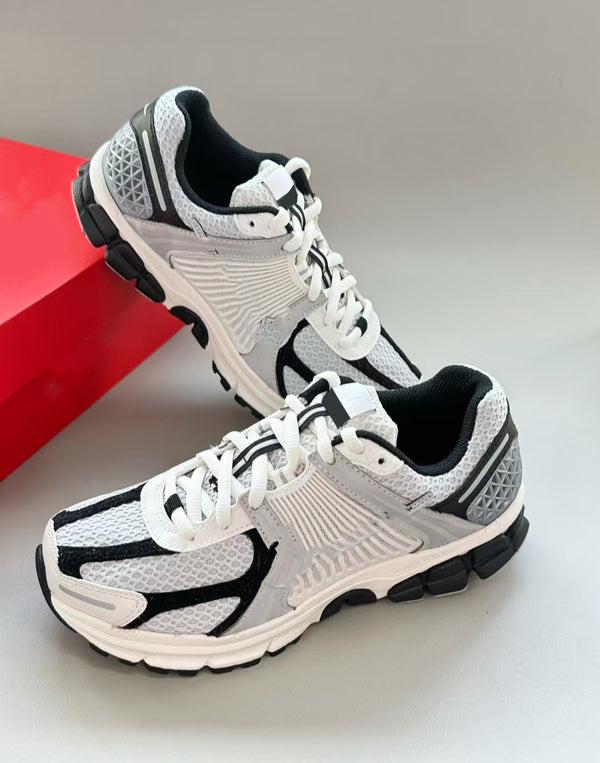 White&Black Sneakers