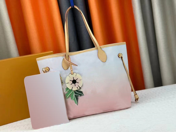 Gradient color tote bag