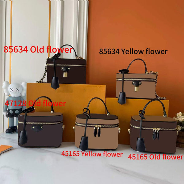 Crossbody brown handbag