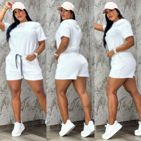 Embroidered Short-sleeved Shorts