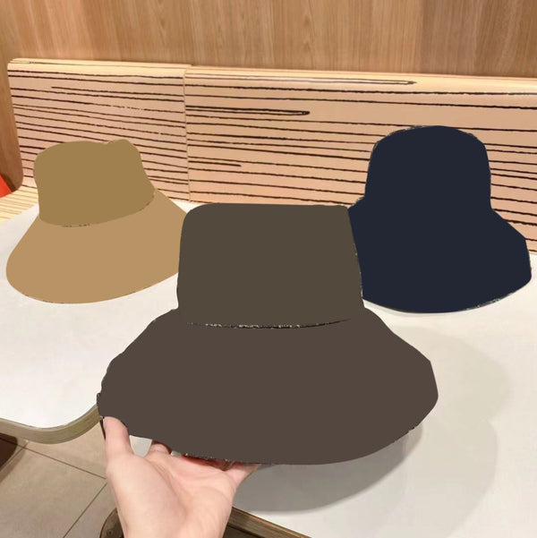 Widened bucket hat