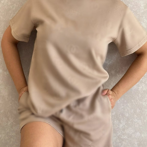 Embossed Embroidered Short-sleeved Shirt+Shorts