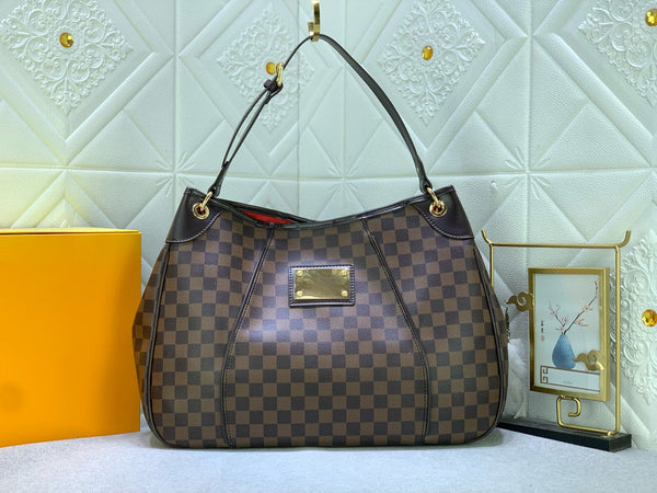 Elegant women's tote bag