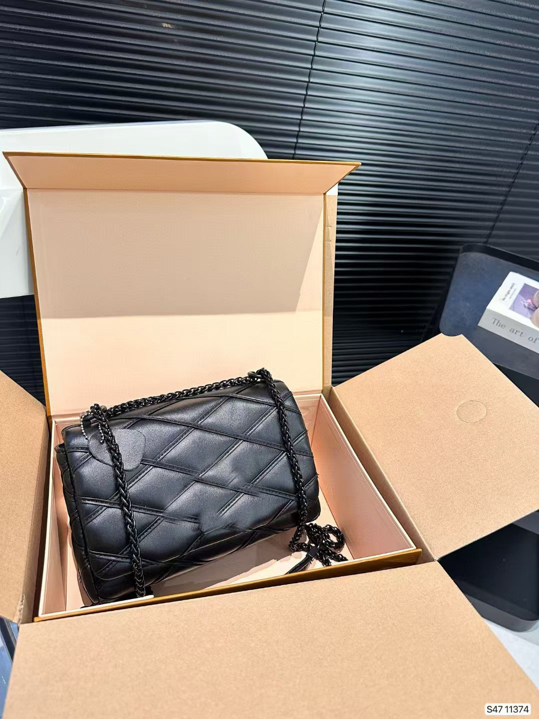 Matt leather crossbody bag Konhill Boutique