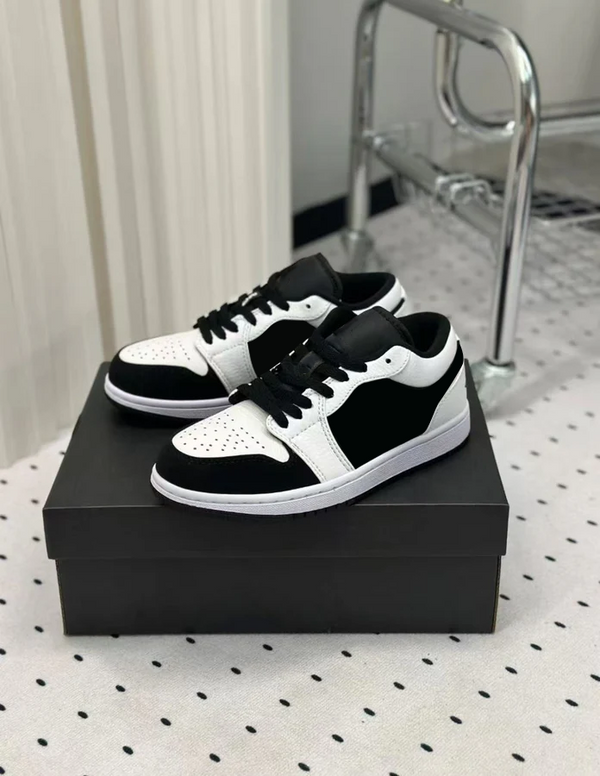 New White&Black Sneakers