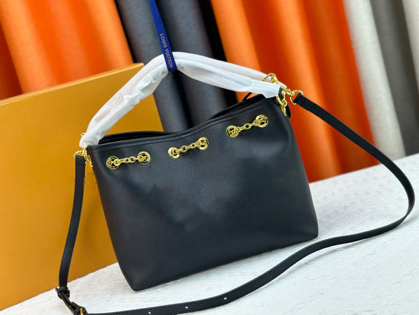 Classic elegant women's bag
