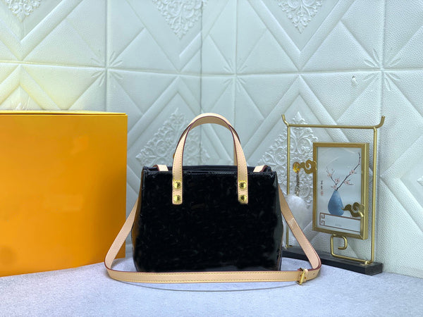 Elegant women's tote bag