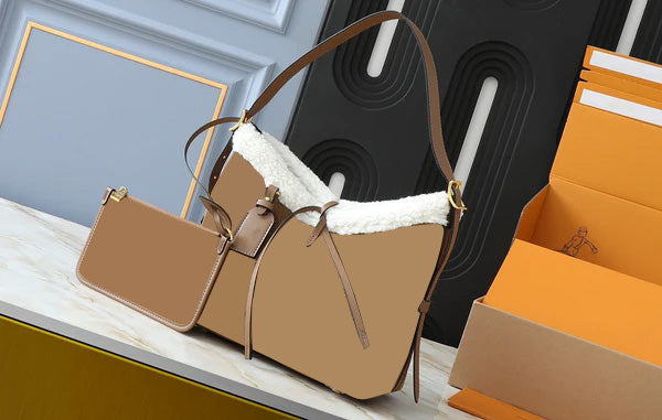 L-Carry All Wool Tote Bag