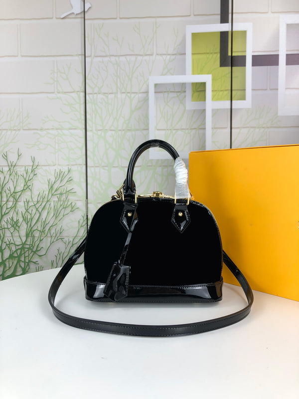 Patent leather shell bag