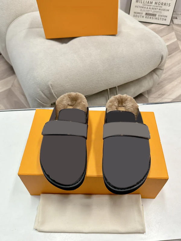 Female Top Quality Fleece Slippers