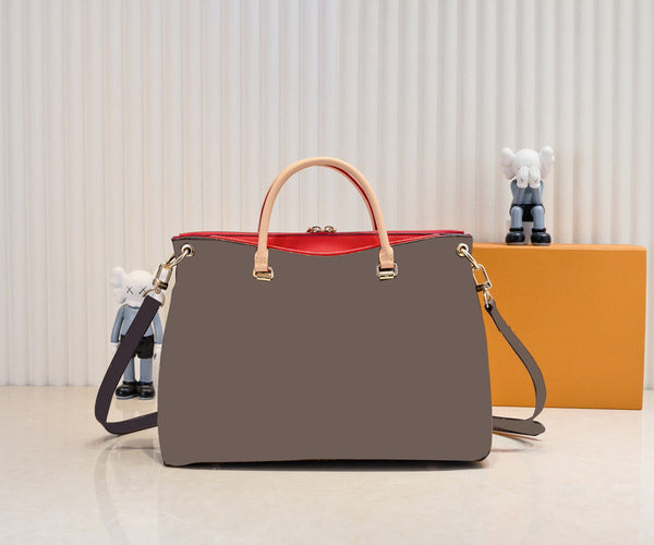 Large capacity tote bag