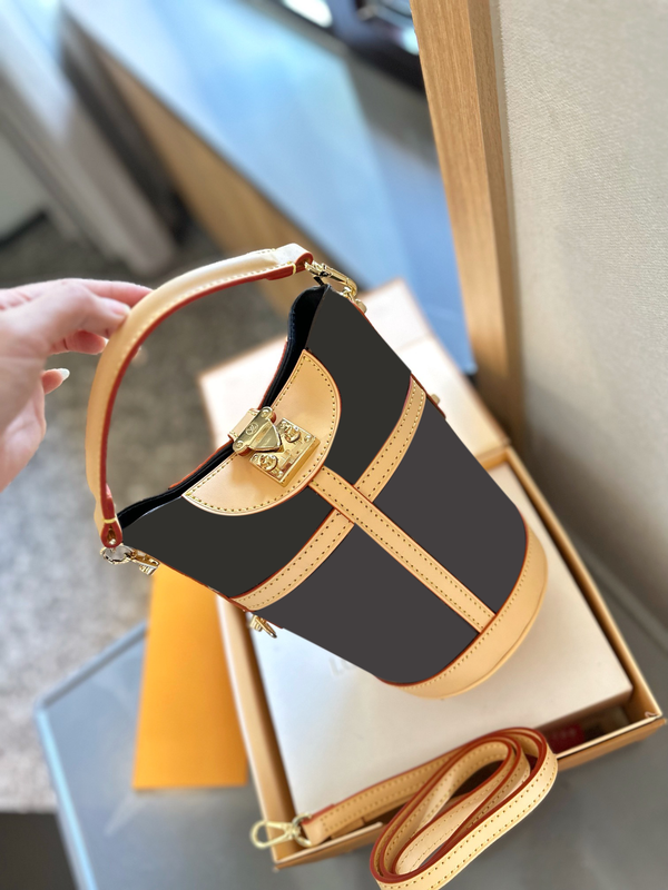 Flower Print Bucket bag